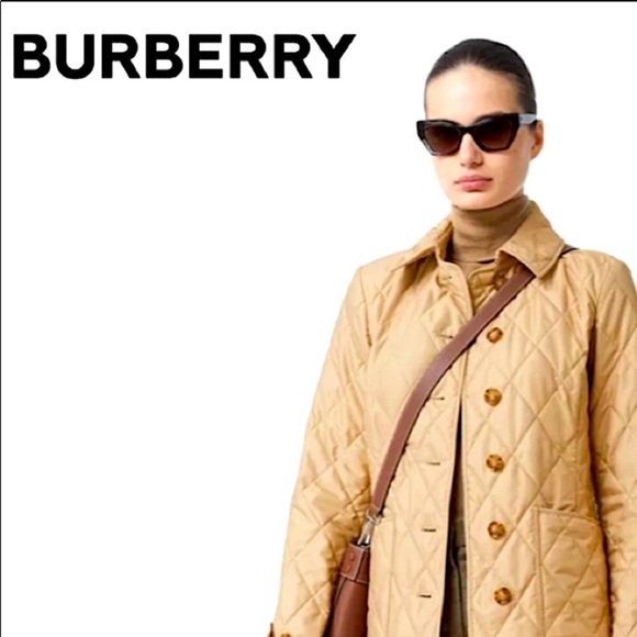 Burberry silver quilt jacket Never wore - Picture 5 of 15